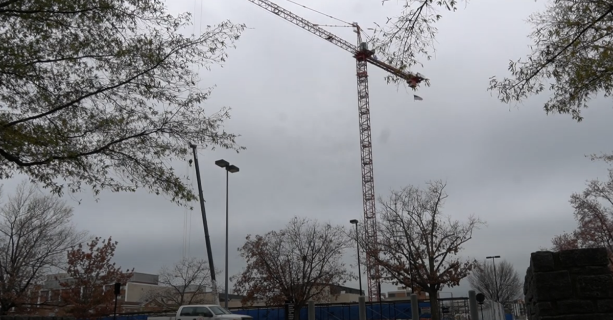 VIDEO: UK construction crane lifts spirits